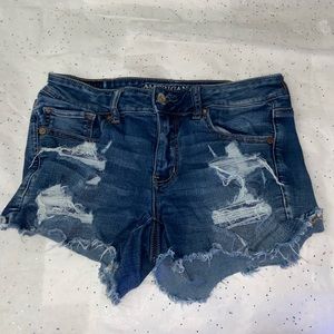 American Eagle distressed denim shorts Size 6